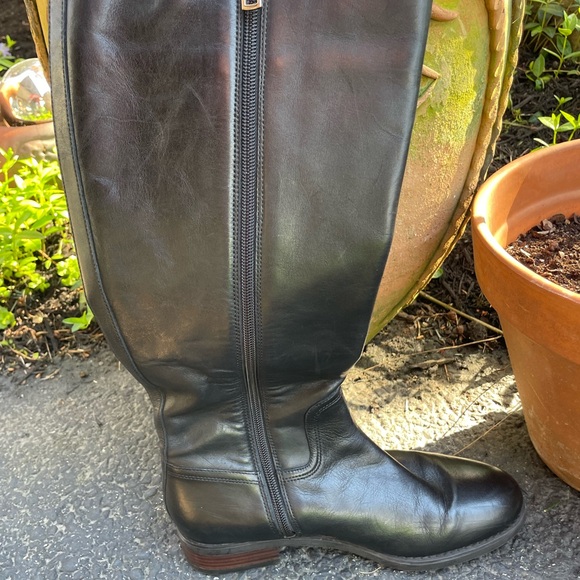 COPY - Beautiful Black Coach boots size 7 1/2 gently used - Picture 2 of 3